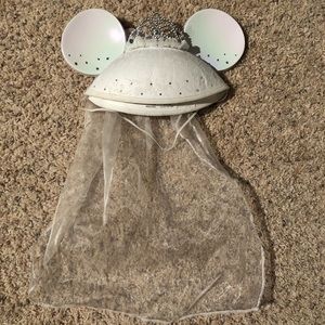Parks Exclusive Mickey Minnie Bride Ears Hat Veil